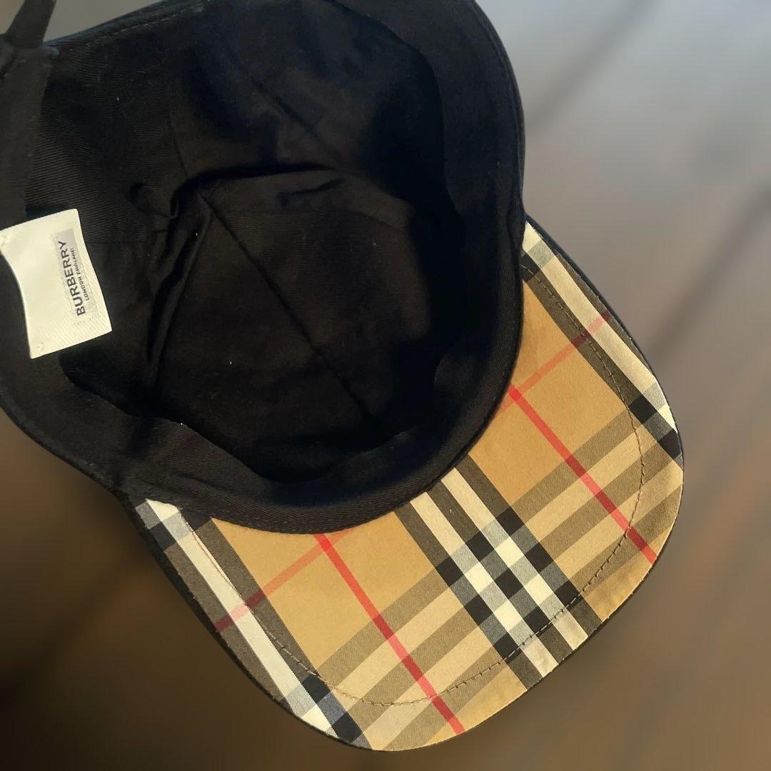 【値下げしました！】Burberry ブラック ベースボールキャップ