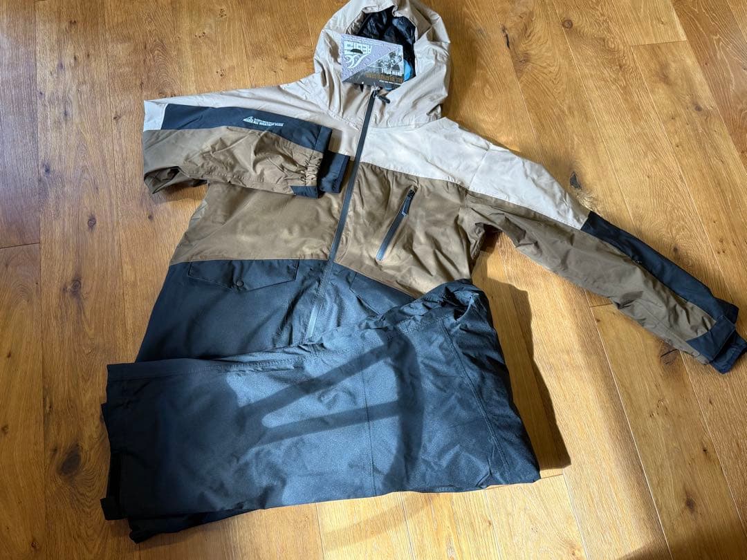 【値下げしました】ワークマン イージススノボウェア 2025モデル　L