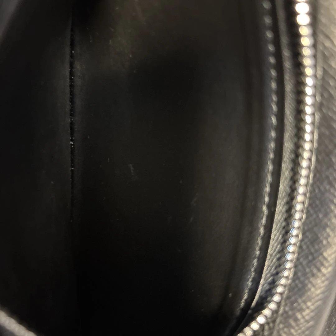 LOUIS VUITTON エピレザー ブラック 長財布