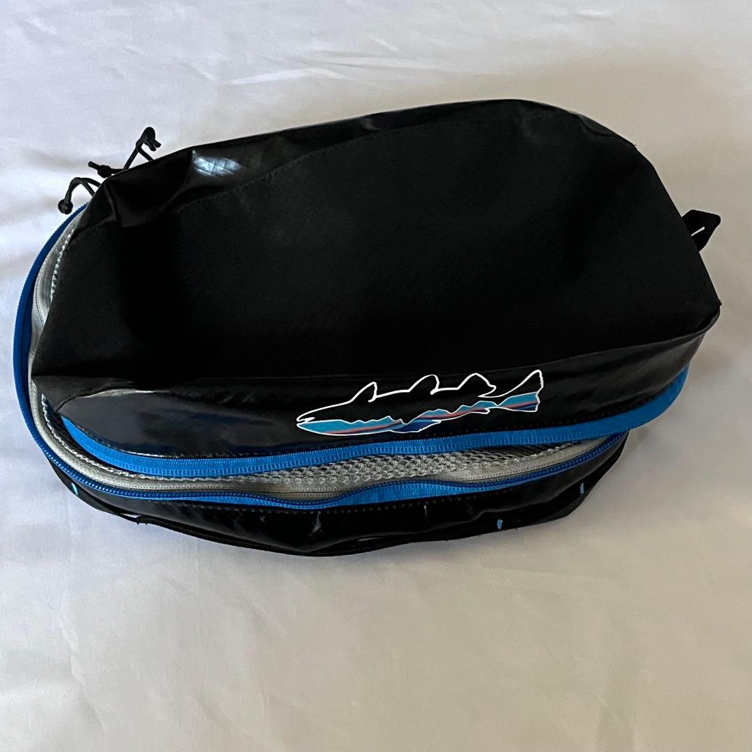 新品パタゴニア バッグ ブラック ホール
