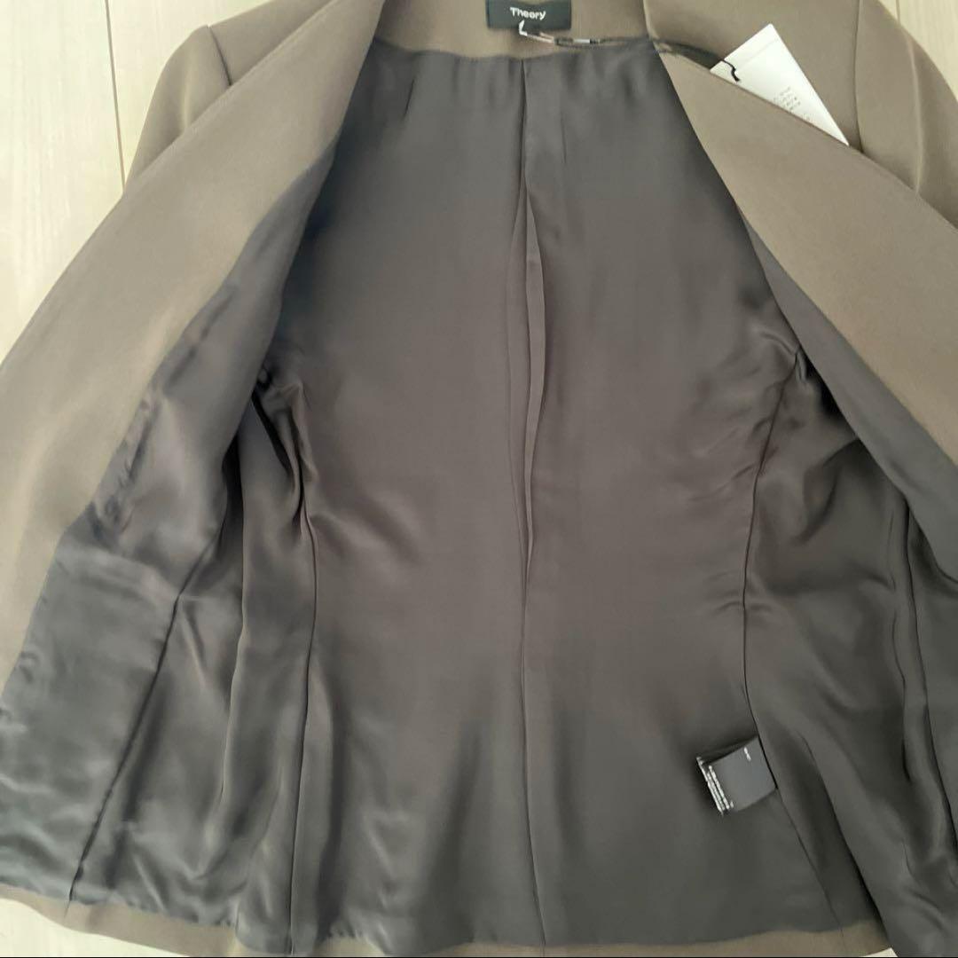 Theory ノーカラー　スーツ　カーキ