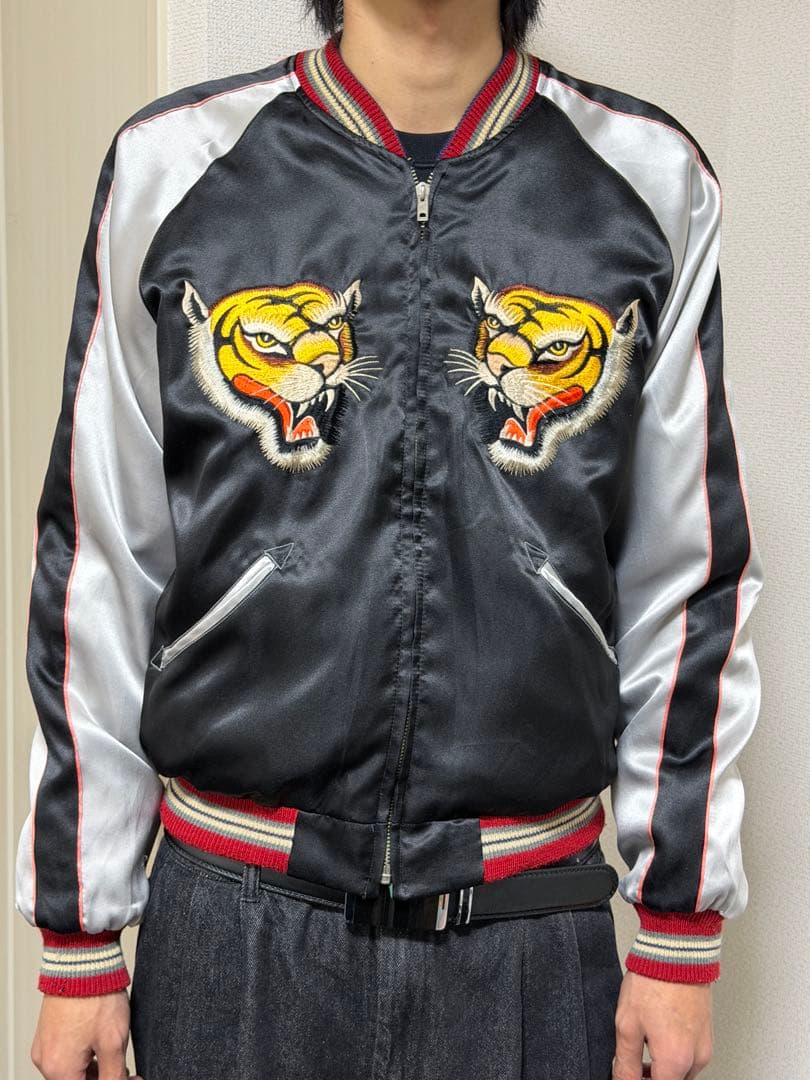 イ*ス様 M18425 リバーシブル スカジャン 虎刺繍 テーラー東洋