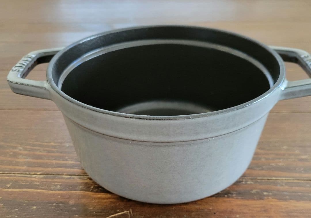 STAUB LA COCOTTE 両手鍋 グレー１６cm
