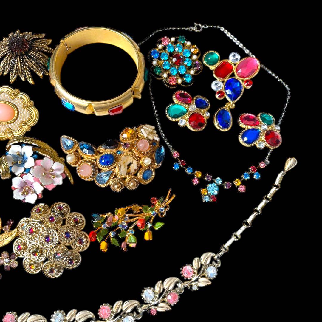 ☆2025年&2026年福袋☆レッド&マルチカラー☆18点アクセサリーセット