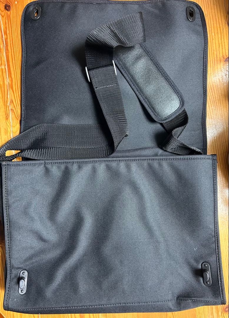 【非売品】Mercedes-Benz ノートPCショルダーカバン