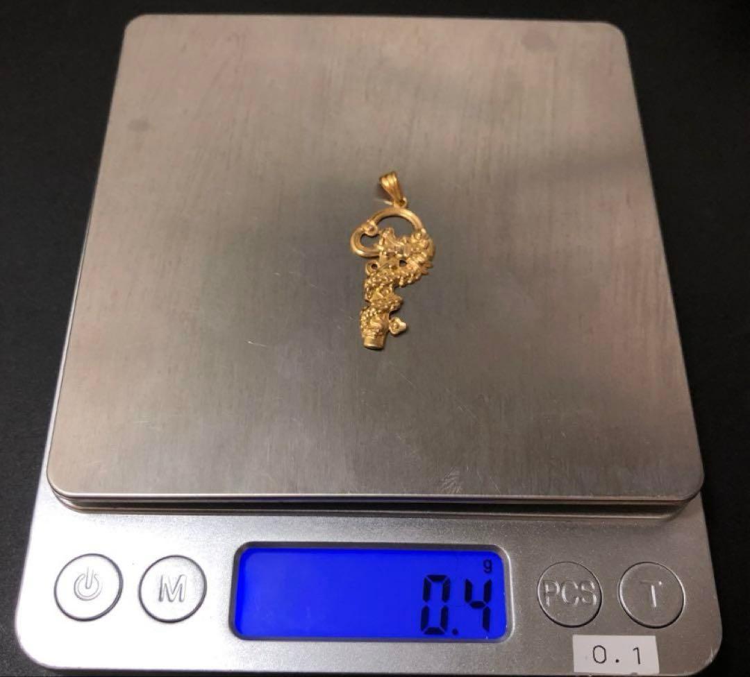 K18 チャーム YG 龍 ネックレストップ 750 18金