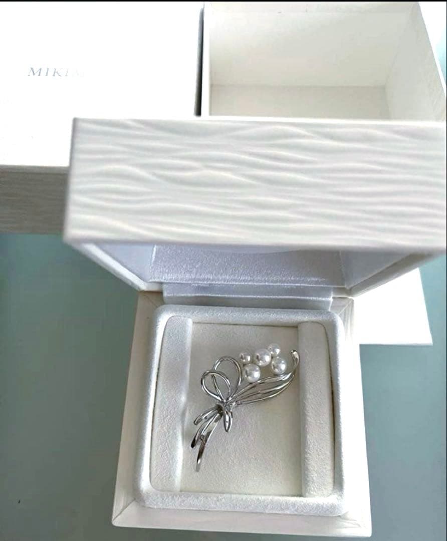 MIKIMOTO シルバー パール ブローチ 人気完売　現行品　花束➋