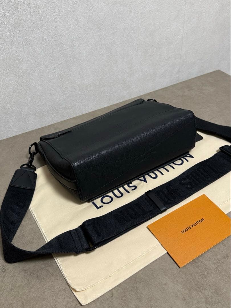 極美✨ルイヴィトン M57080 テイクオフメッセンジャー アエログラムブラック