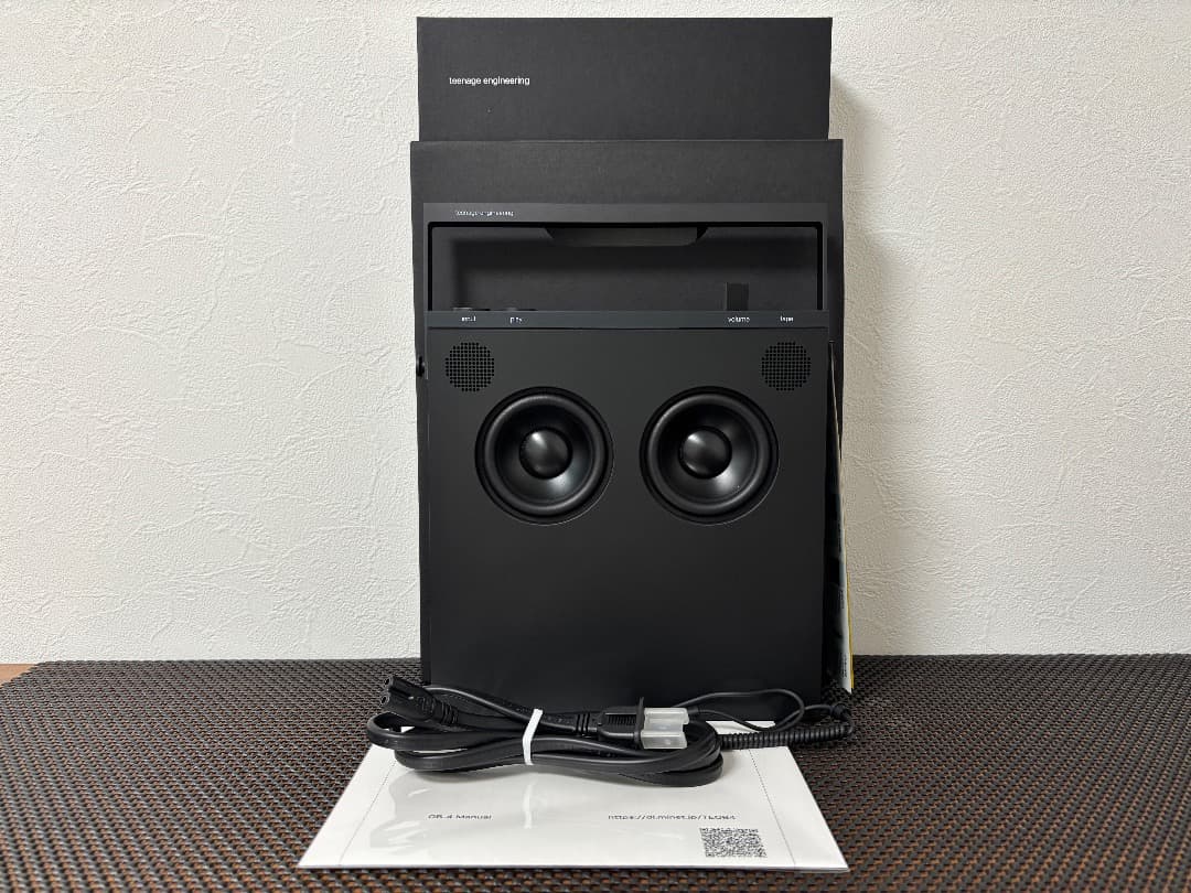 Teenage Engineering OB-4 Black 25年6月新品購入