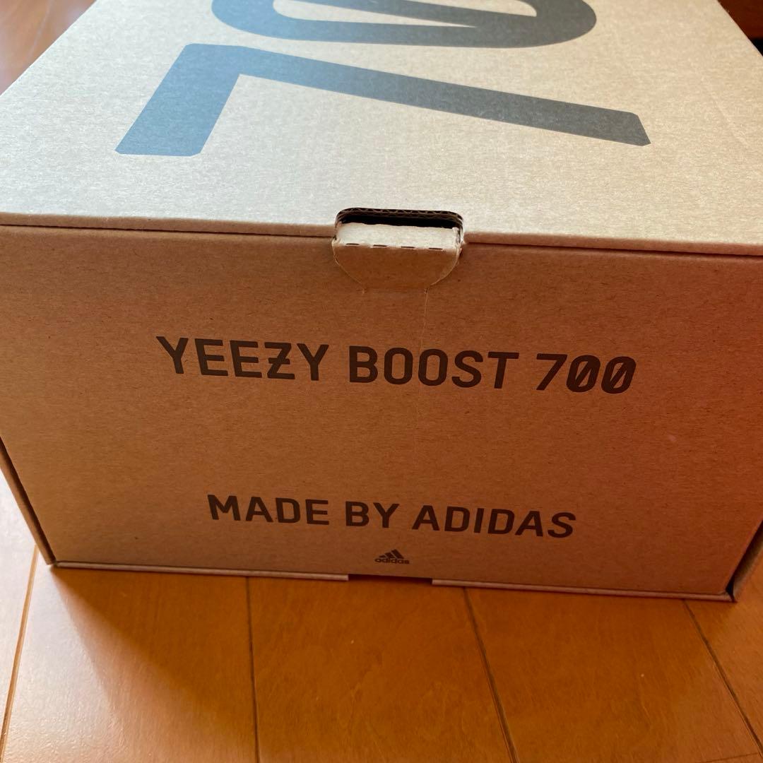 adidas アディダス YEEZY BOOST 700 WAVE RUNNE