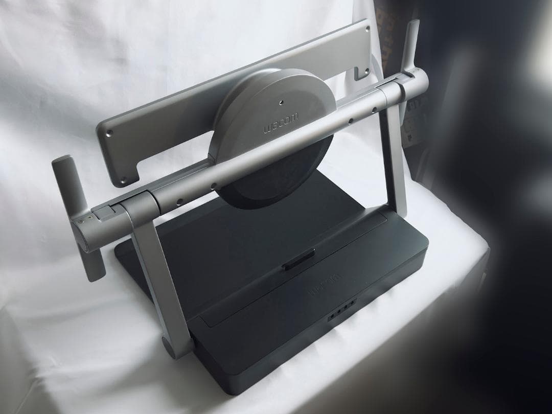 Cintiq Pro 24専用スタンド Wacom Ergo Stand