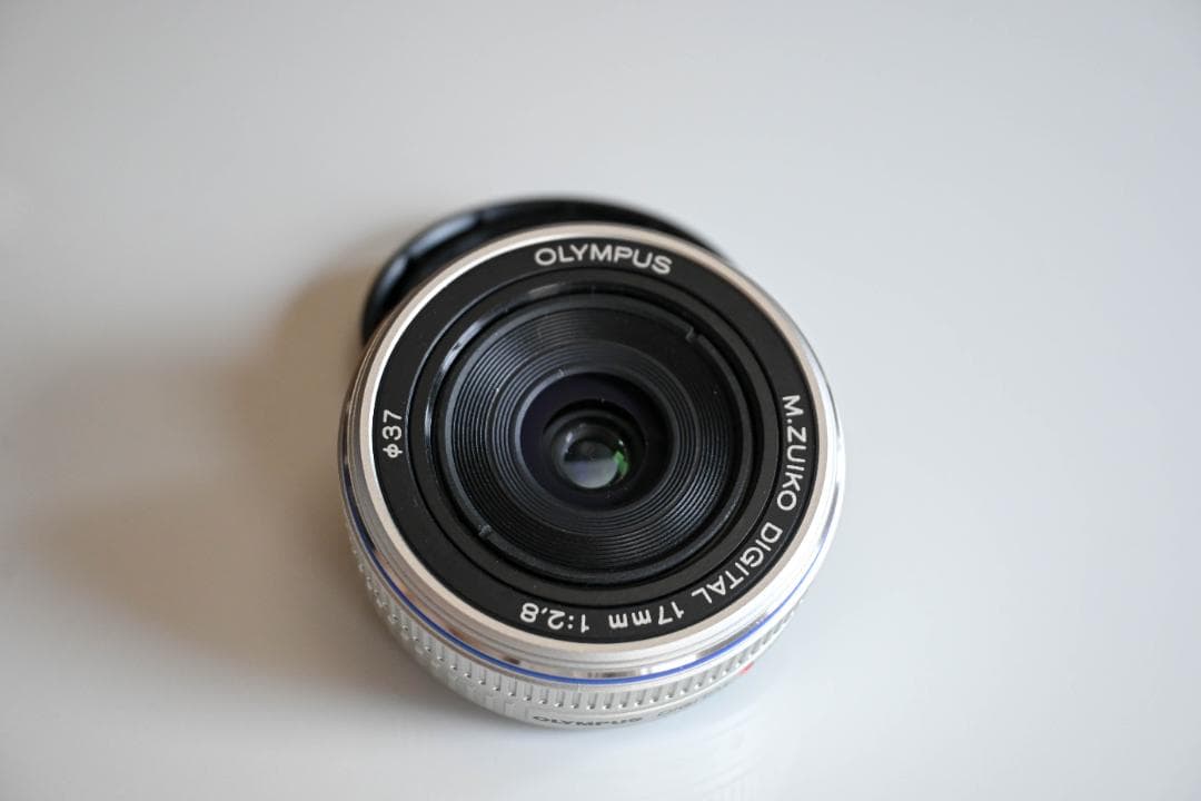 オリンパス M.ZUIKO 17mm F2.8 パンケーキレンズ＋ VF-1