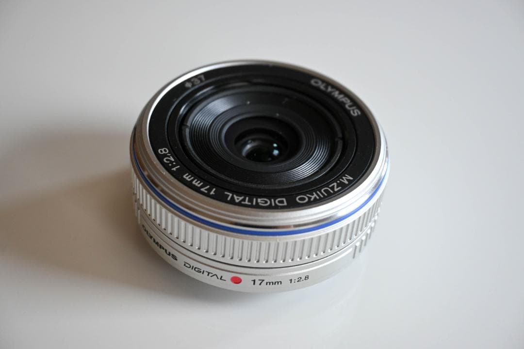 オリンパス M.ZUIKO 17mm F2.8 パンケーキレンズ＋ VF-1