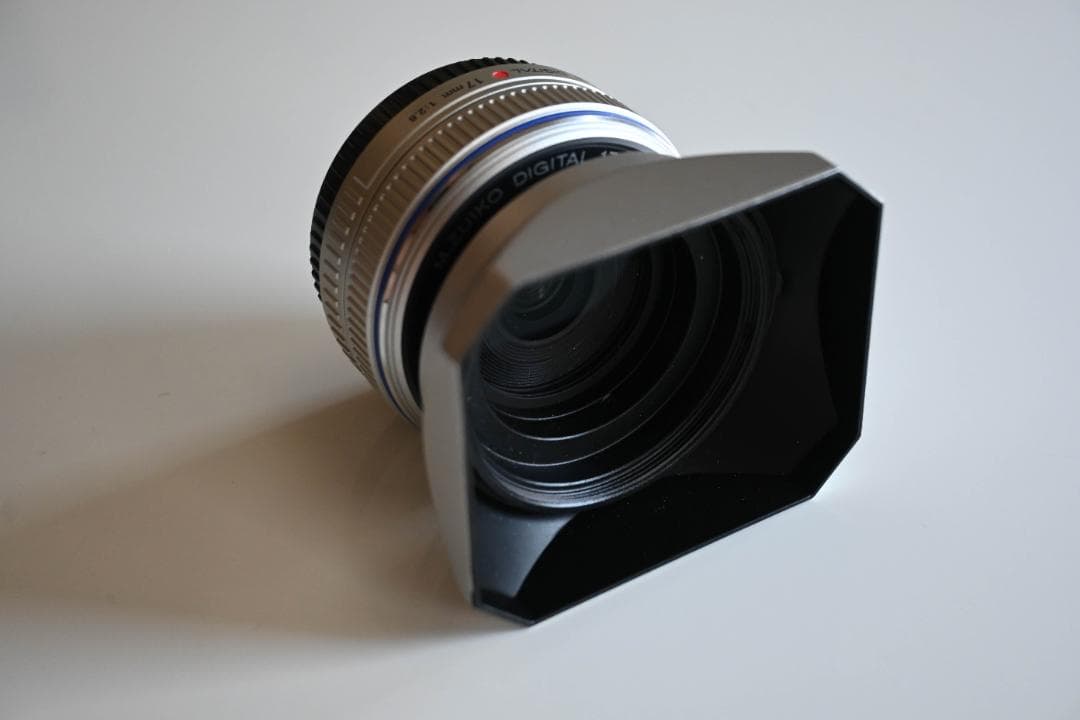 オリンパス M.ZUIKO 17mm F2.8 パンケーキレンズ＋ VF-1