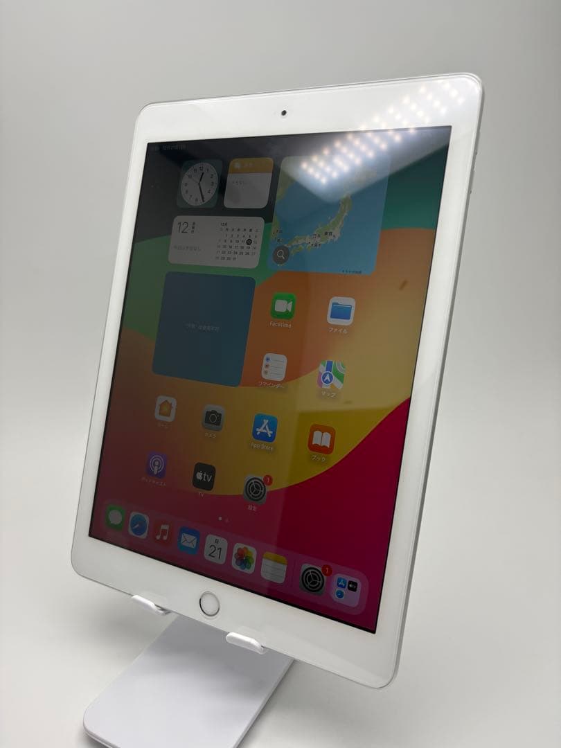 即発送・美品☆iPad第6世代　32GB Wi-Fiモデル　MR7G2J/