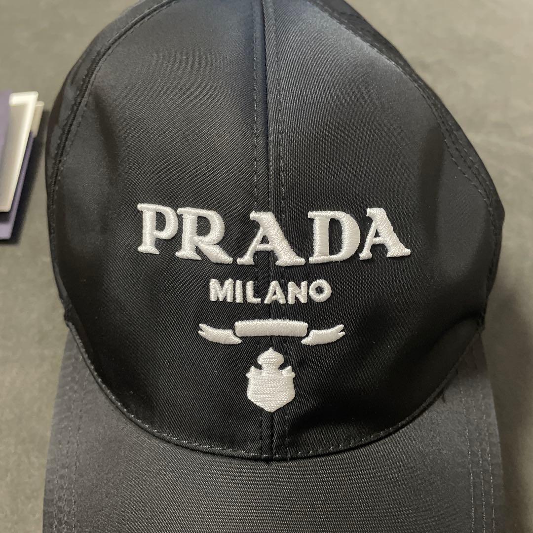 ヘレンメリル PRADA 黒 ナイロンキャップ 認証カード付き
