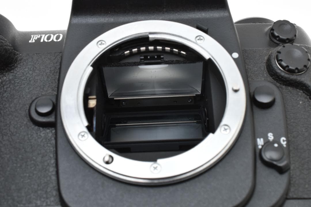 Nikon F100 Body ニコン フィルム一眼レフカメラ ボディ
