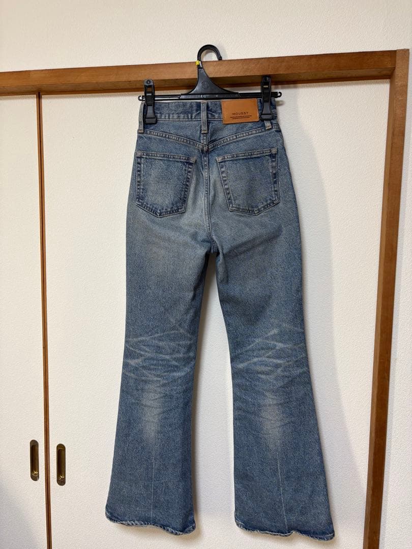 moussy mvs フレア 23