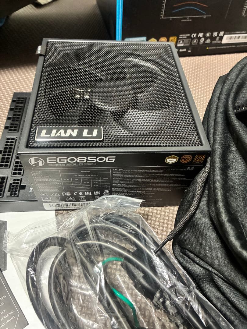 s*e様 LIAN LI EG0850G 80 PLUS GOLD PSU（中古