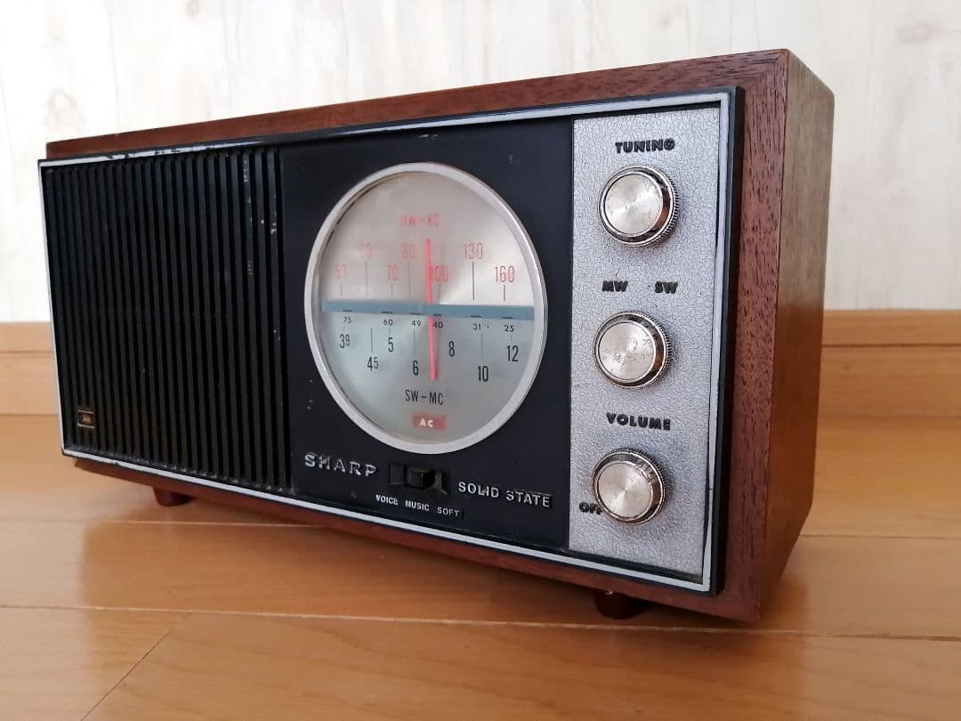 SHARP 木製アンティーク　ラジオ