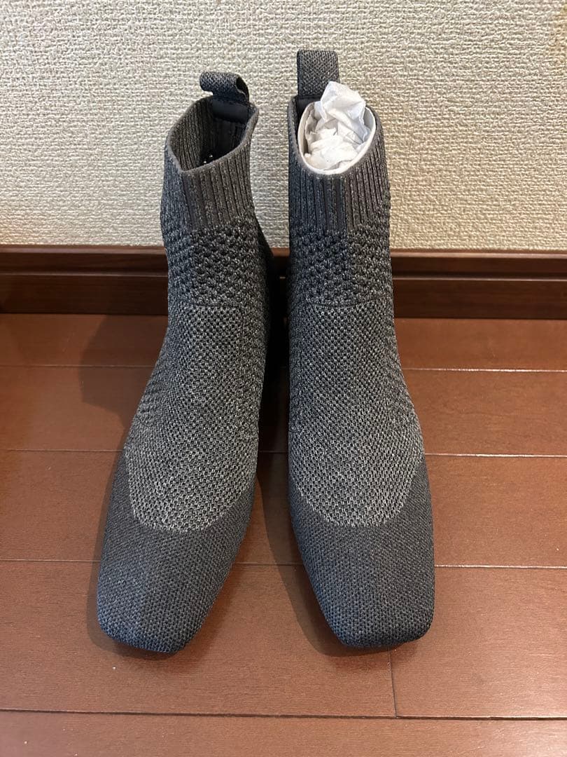 VIVAIA新品未使用グレー ニットアンクルブーツ 中ヒール