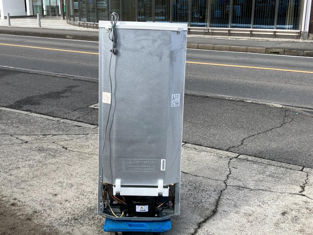 愛知岐阜/送料込★美品★シャープ 137L冷蔵庫　SJ-D14E-W　2019年