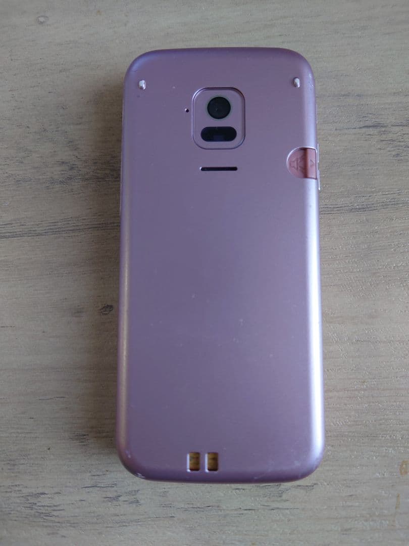 docomo F-01M ピンク　らくらくフォン中古