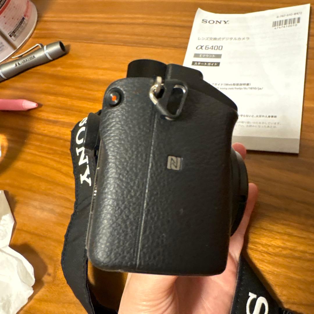 値下げ中！SONYα6400ボディSONY E20mmF2.8単焦点レンズセット