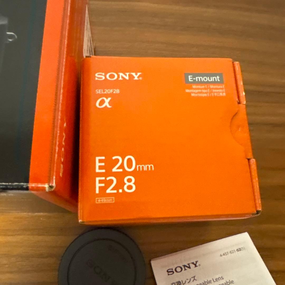 値下げ中！SONYα6400ボディSONY E20mmF2.8単焦点レンズセット