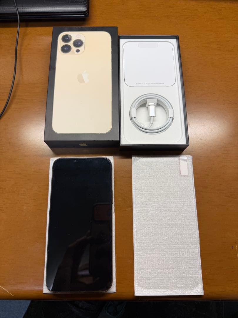 iPhone 13 Pro MAX 本体 simフリー　256GB おまけ付き