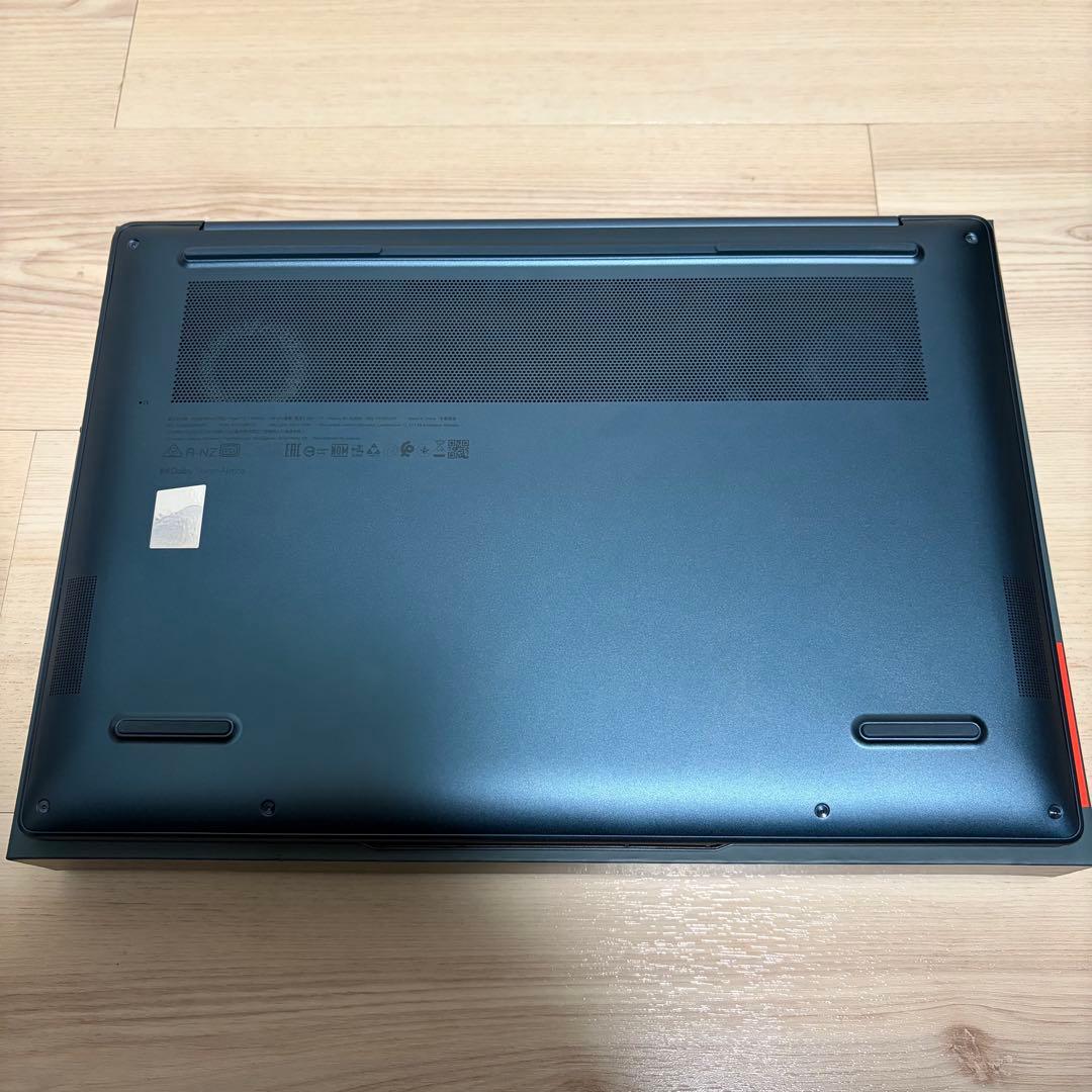 Lenovo Yoga Pro 7i Gen 8 14型　14IRH8