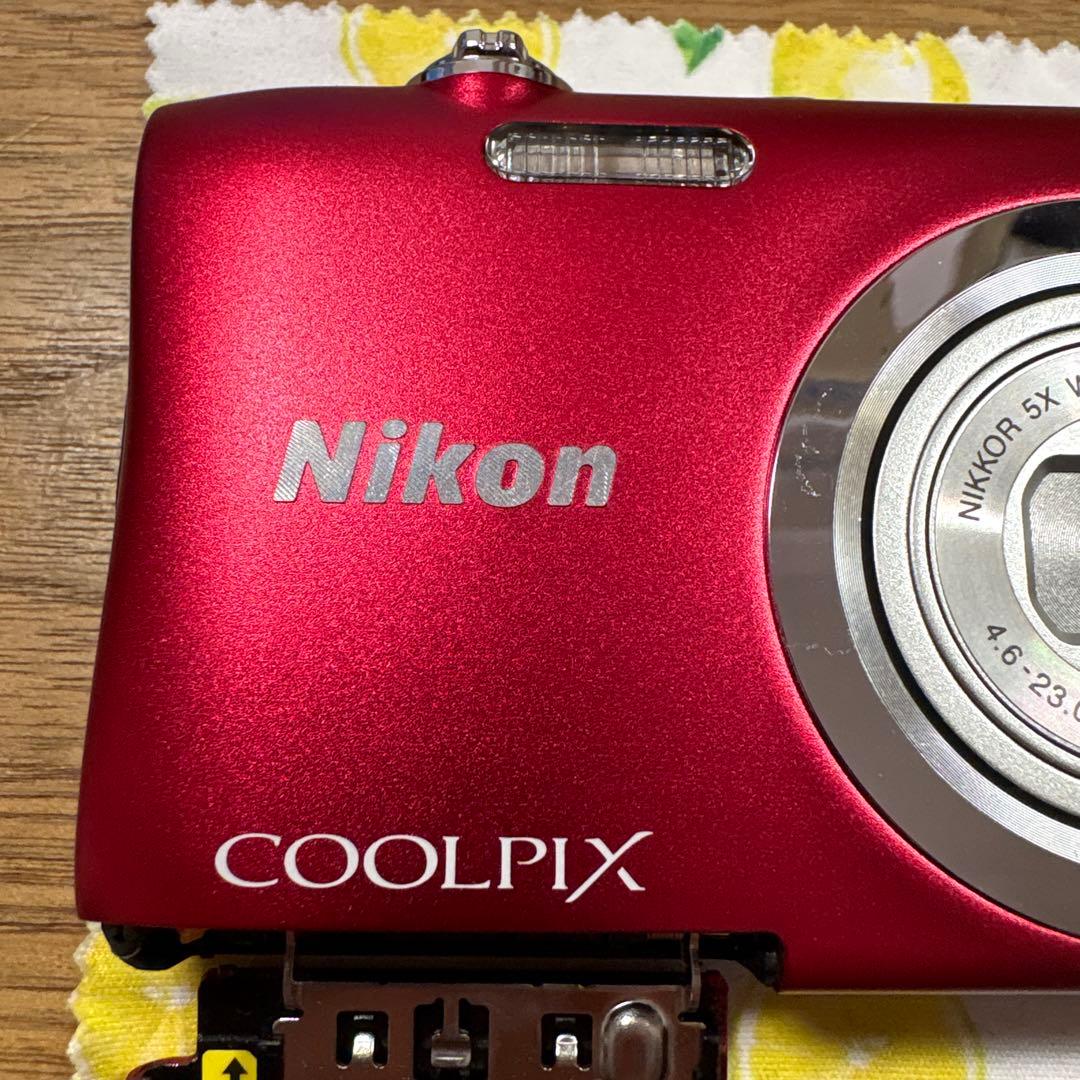 【極美品】NIKON COOLPIX A100 レッド 希少