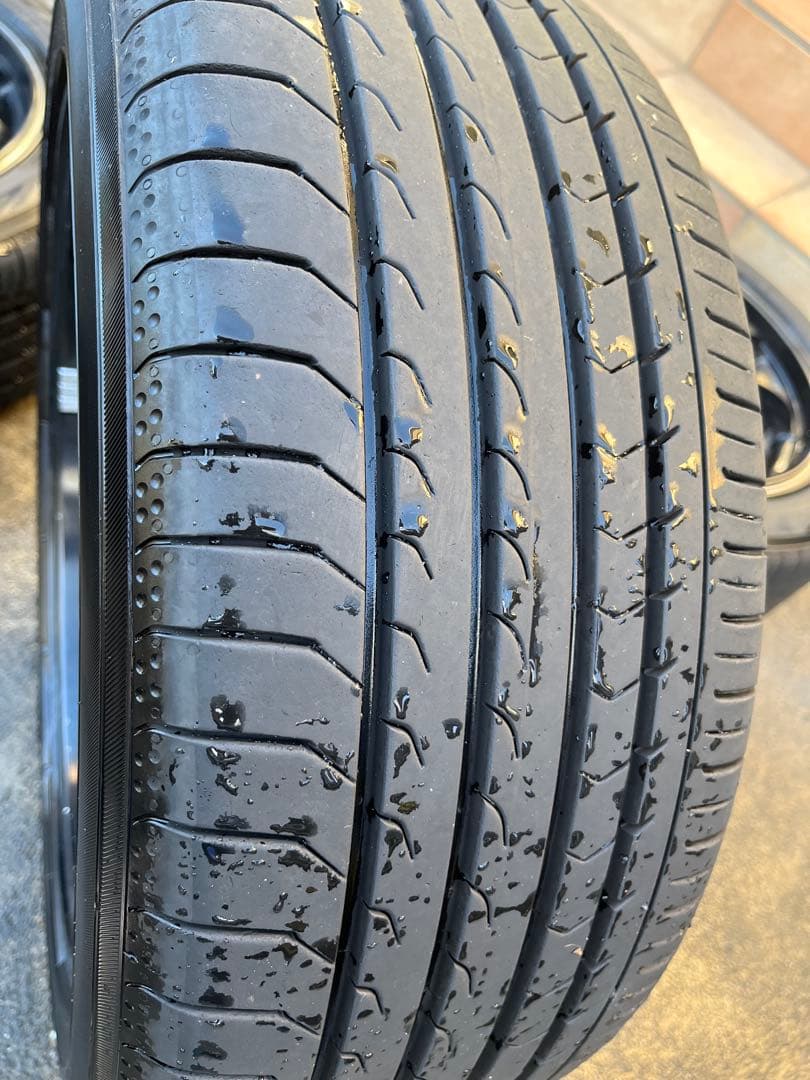 ヨコハマ ブルーアース付 17インチ タイヤホイール4本 ガリ傷あり 送料込