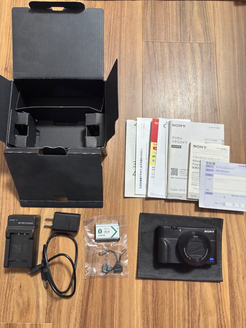 SONY コンパクトデジタルカメラ RX100M5