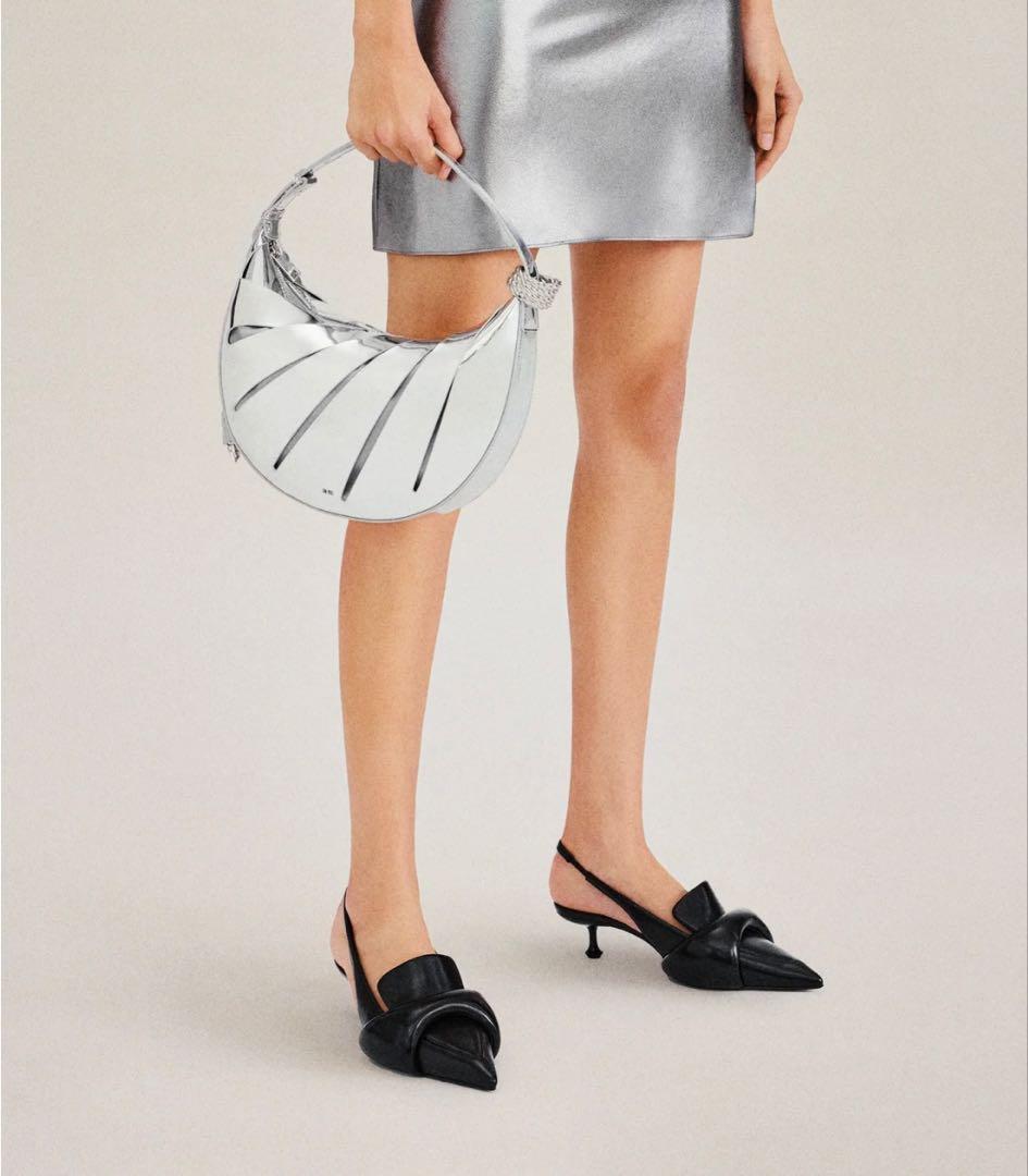 新品未使用】JW PEI Carla ソフト パッド キトゥン ヒール パンプス