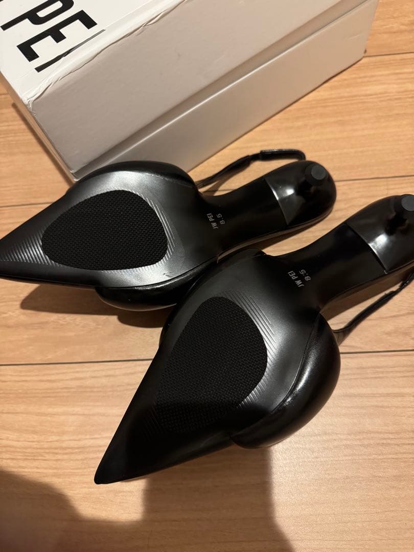 新品未使用】JW PEI Carla ソフト パッド キトゥン ヒール パンプス