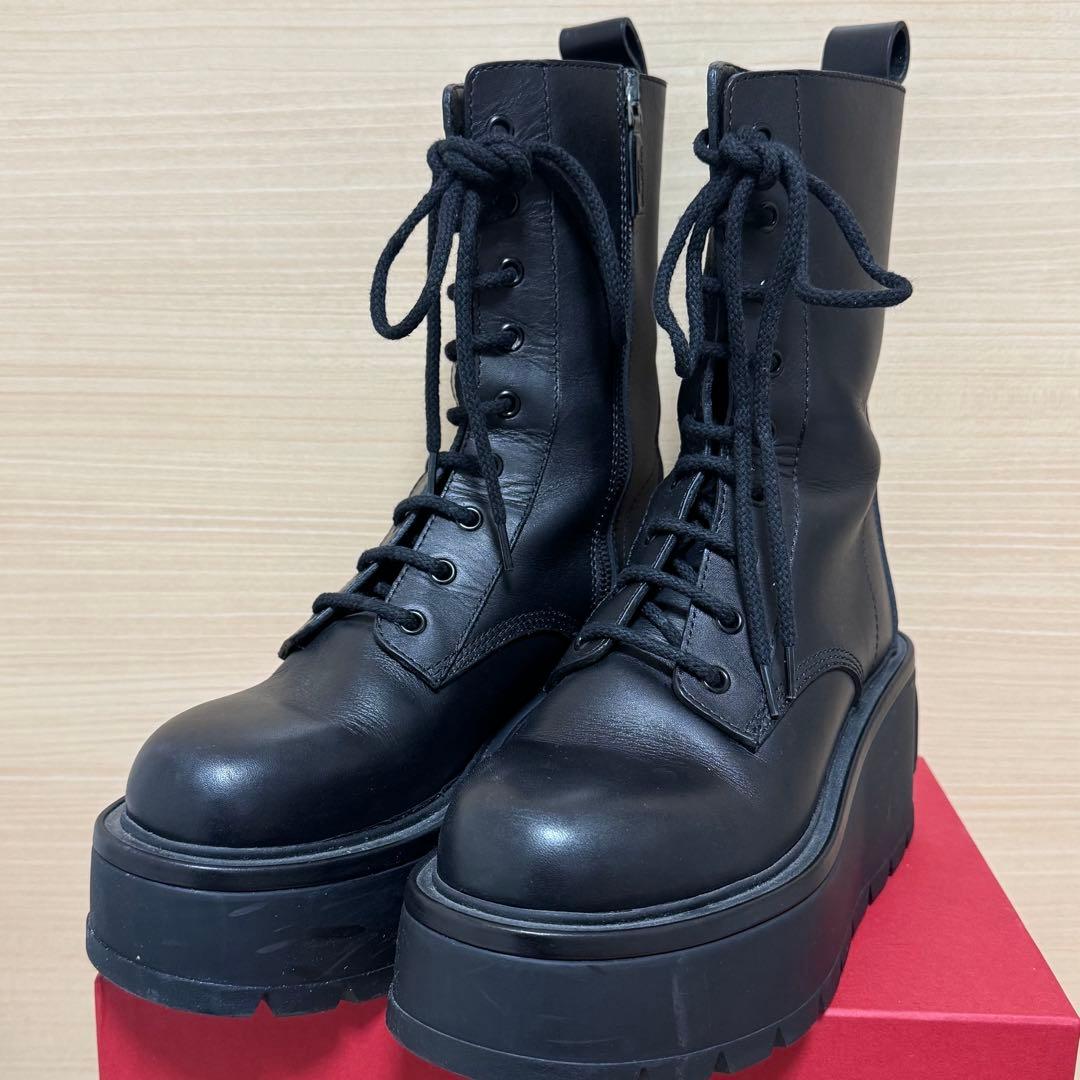 valentino ヴァレンティノ　Vロゴ　厚底　レースアップブーツ
