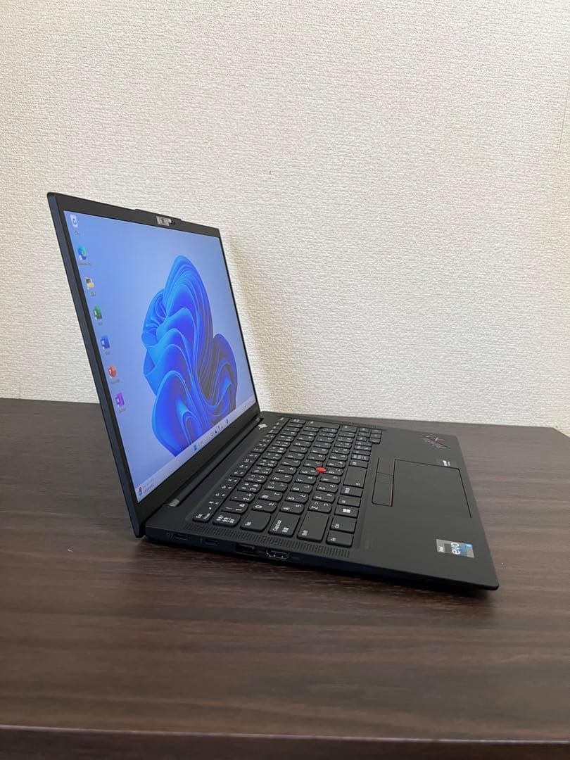 美品ThinkPad X1 Carbon Gen10 i5-1235U