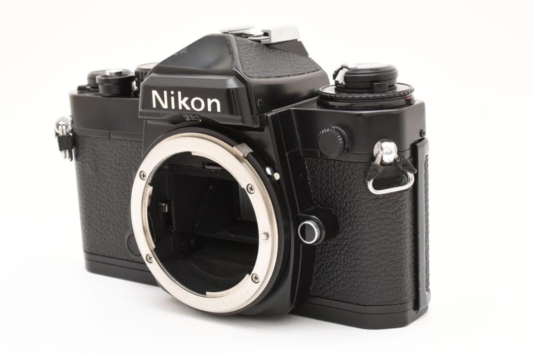 良品 NIKON FE ブラック フィルムカメラ モルト新品交換済 M428