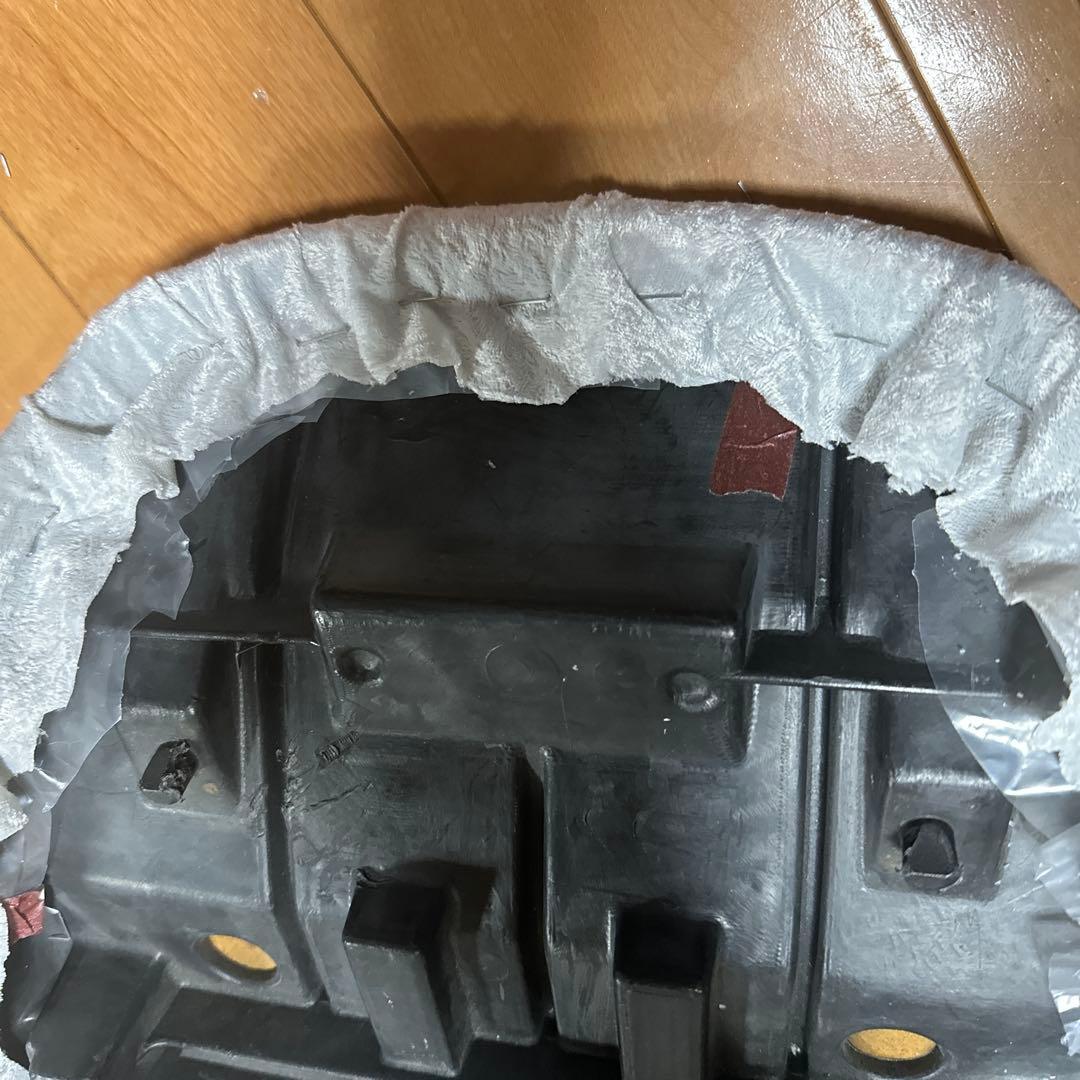 ゼファー750 シートベース　金具付き　アンコ抜き　チンチラ　後貼り