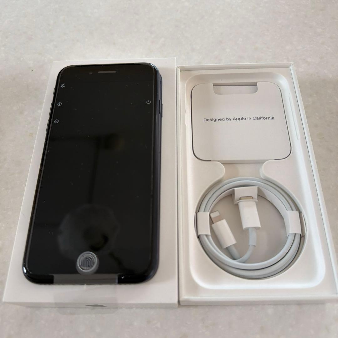 iPhone SE (第3世代) midnight 64GB本体　【新品未使用】