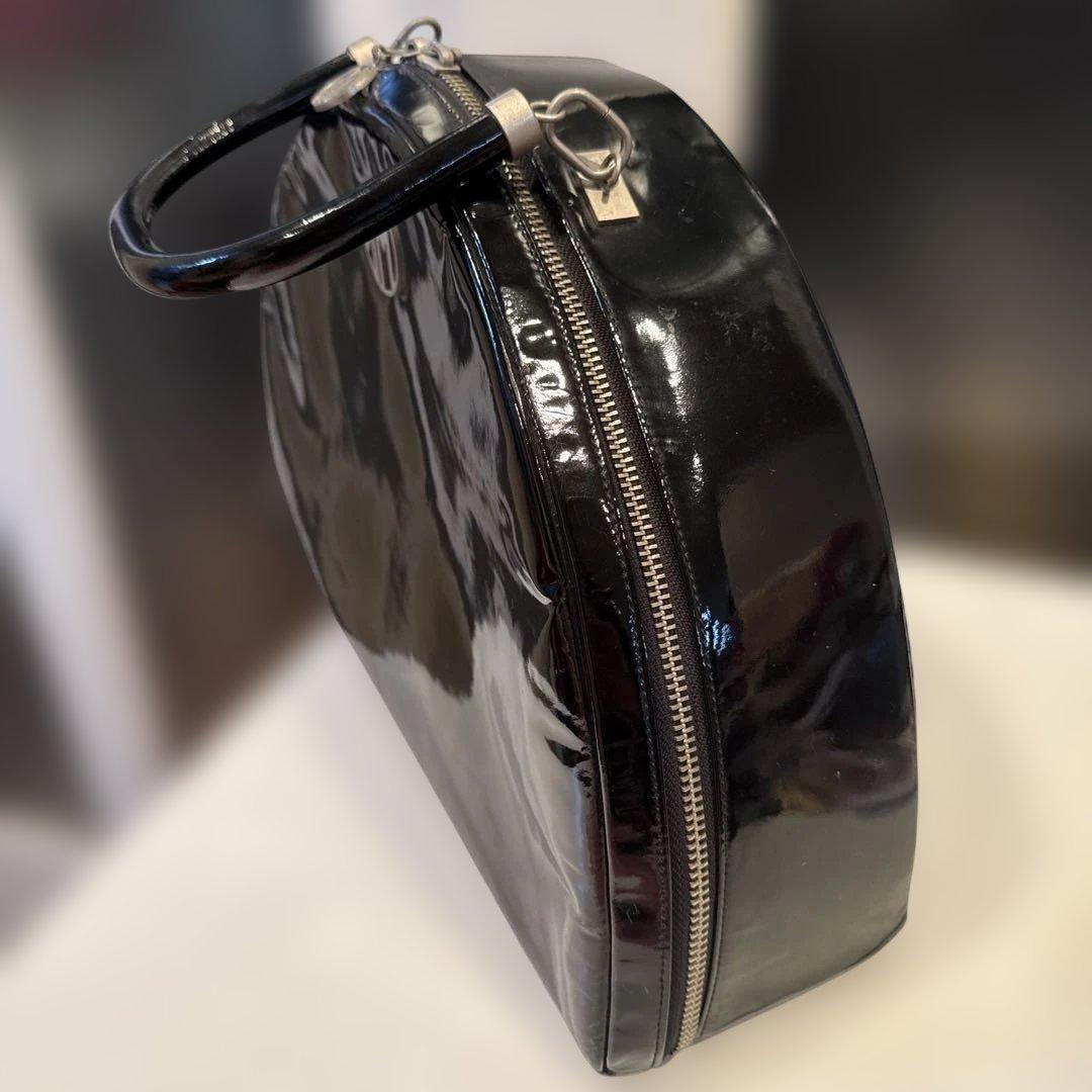 ティエリーミュグレーかまぼこ型ハンドバッグ/80年代ヴィンテージ