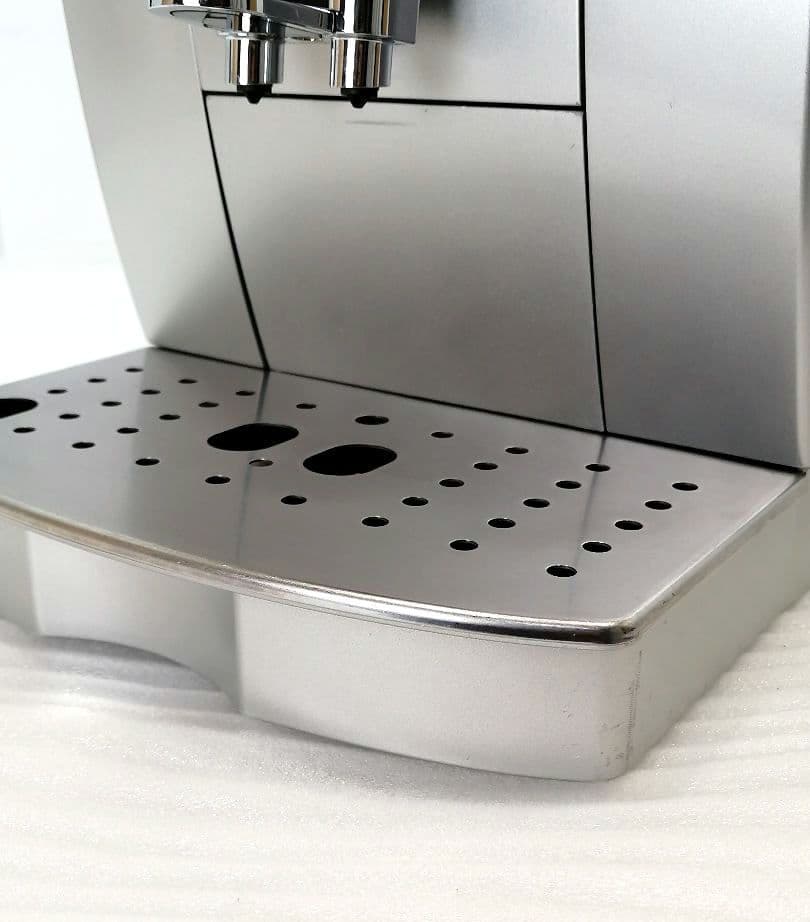 デロンギ　コンパクト　全自動コーヒーマシン　マグニフィカS　ECAM22110