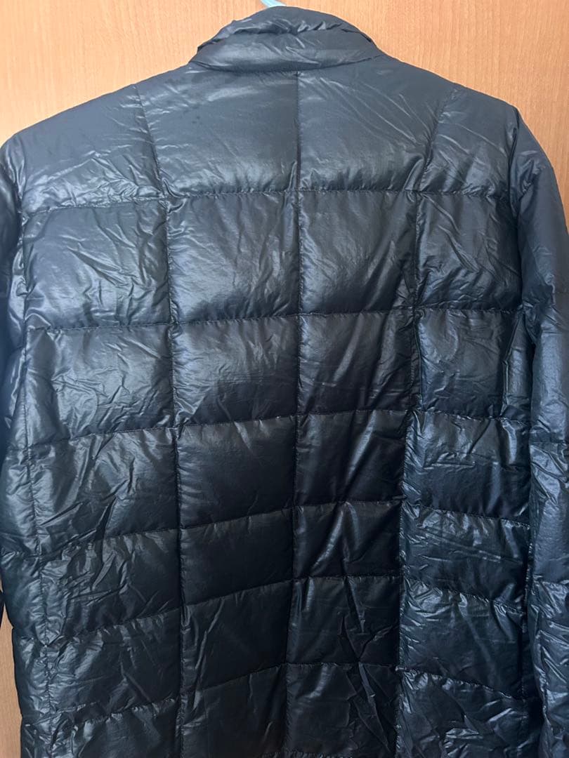 モンベル、軽量ダウン。ダークブルー。