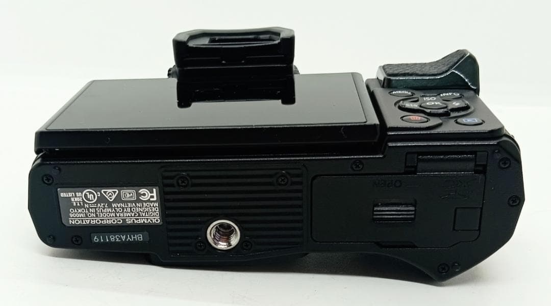 OLYMPUS OM-D E-M10 MarkIII ミラーレスカメ SD付き