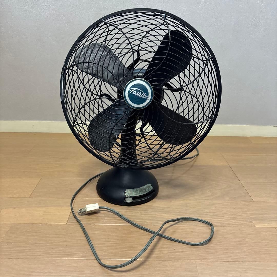 東芝　TOSHIBA　昭和レトロ　扇風機　鉄製　アンティーク　黒