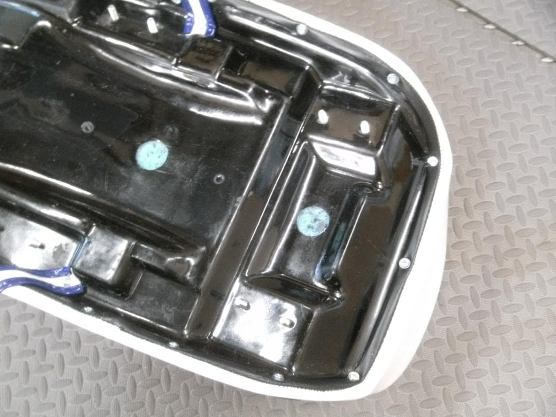 GSX250E GSX400E ゴキ　20センチUP　三段シート　オオカワシート