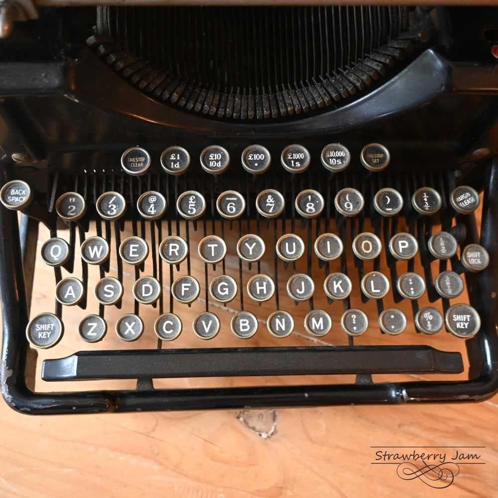 L3705-20 英国アンティーク UNDERWOOD タイプライター 店舗什器