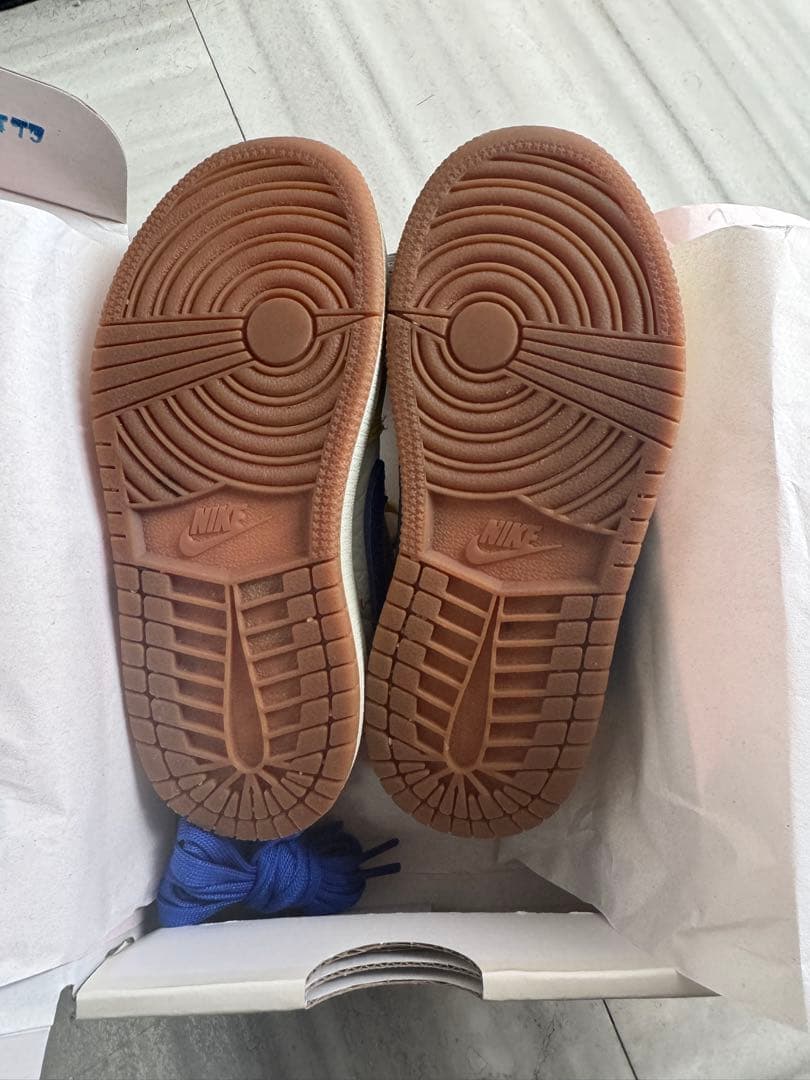 Travis Scott×Nike Air Jordan 1Low Canary