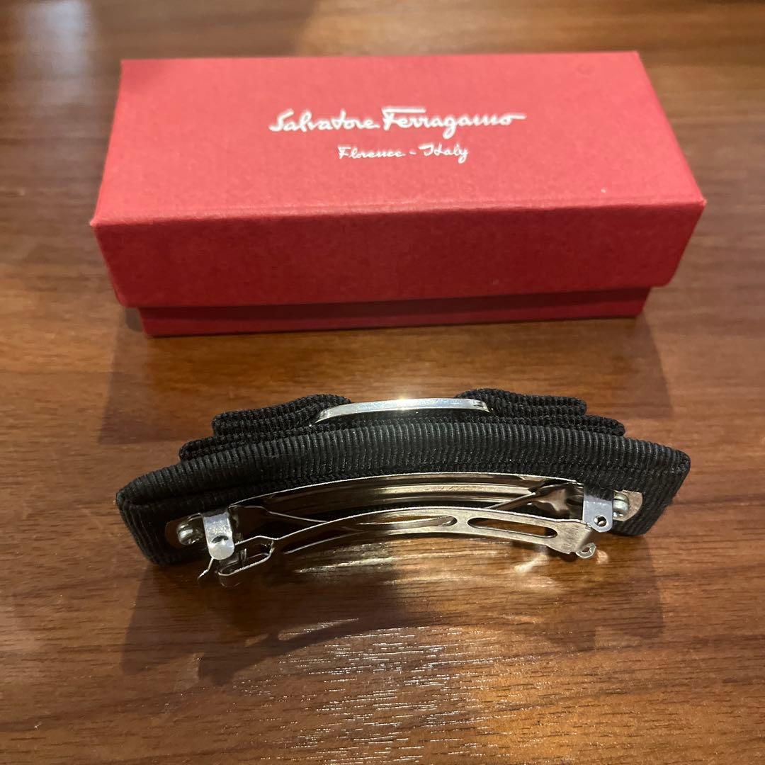 フェラガモ バレッタ 箱付き